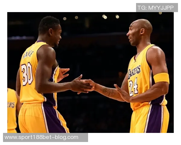 兰德尔回忆科比与鲨鱼共游经历激励他勇敢追梦不畏挑战